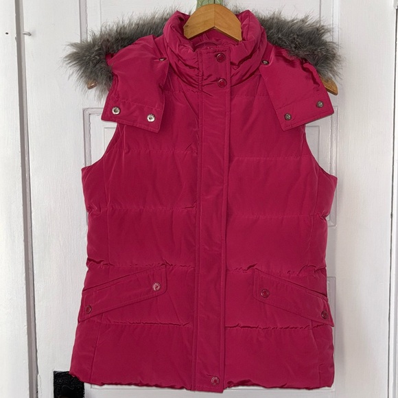 TALBOTS DUCK DOWN PINK HOODED PUFFER VEST WITH FAUX FUR TRIM - Picture 1 of 8